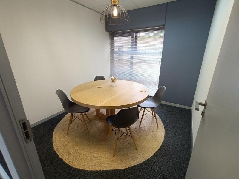 To Let Commercial Property for Rent in Strubensvallei Gauteng