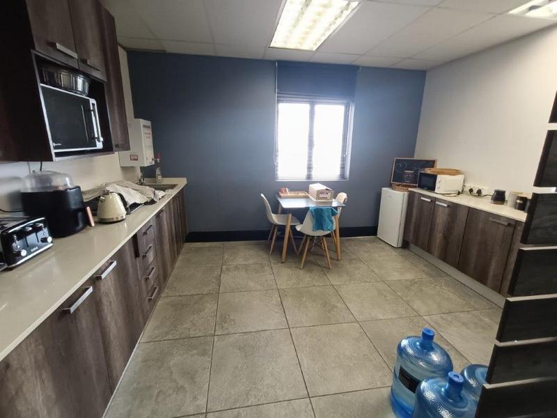 To Let Commercial Property for Rent in Strubensvallei Gauteng
