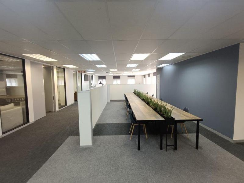 To Let Commercial Property for Rent in Strubensvallei Gauteng