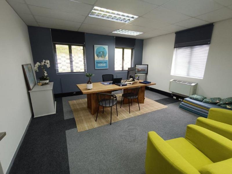 To Let Commercial Property for Rent in Strubensvallei Gauteng