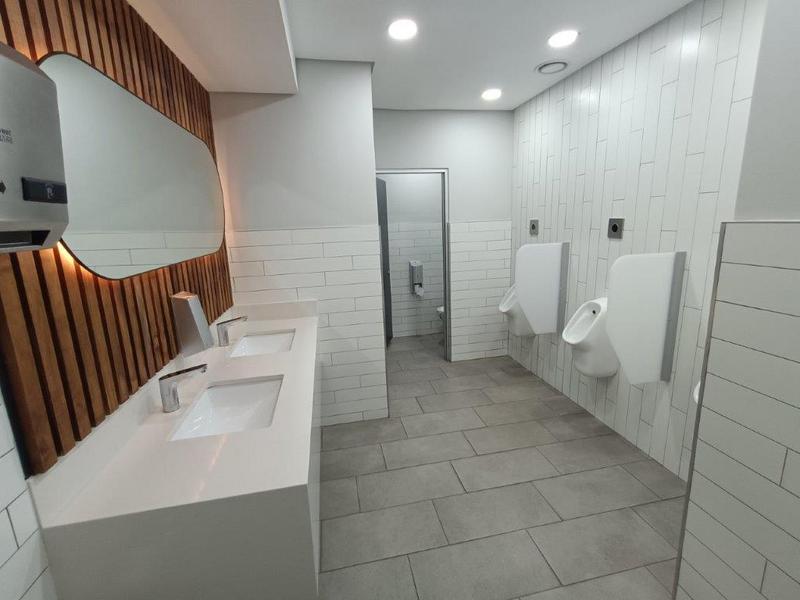 To Let Commercial Property for Rent in Strubensvallei Gauteng