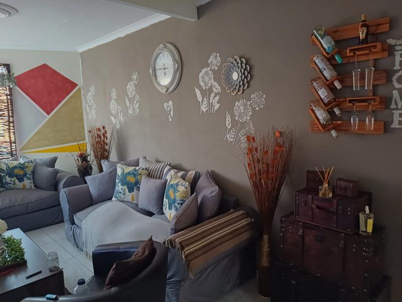 To Let 2 Bedroom Property for Rent in Pretoria Gardens Gauteng