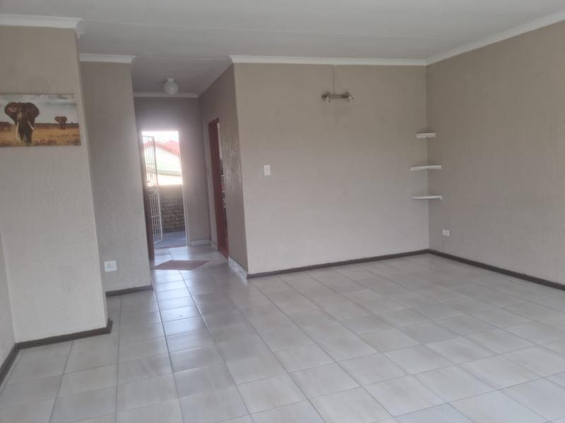 To Let 2 Bedroom Property for Rent in Krugersdorp Gauteng