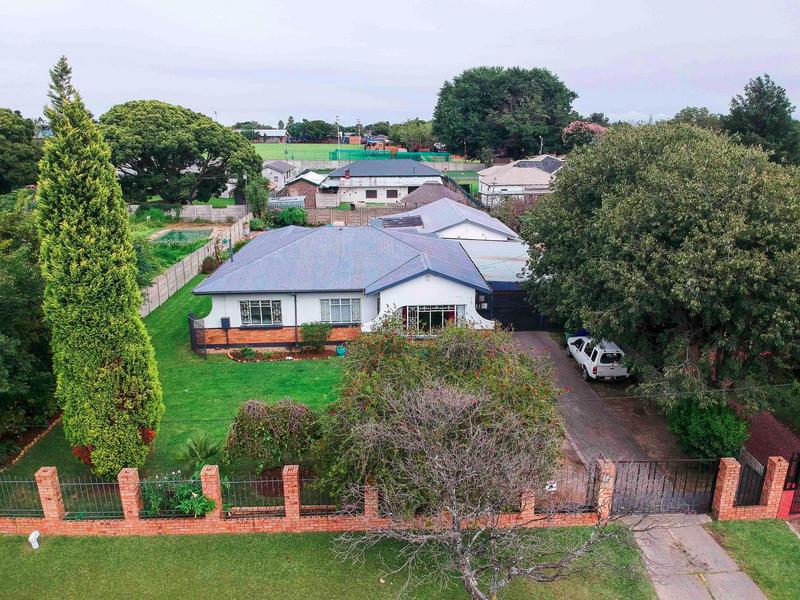 4 Bedroom Property for Sale in Witpoortjie Gauteng