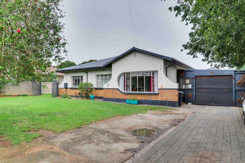 4 Bedroom Property for Sale in Witpoortjie Gauteng