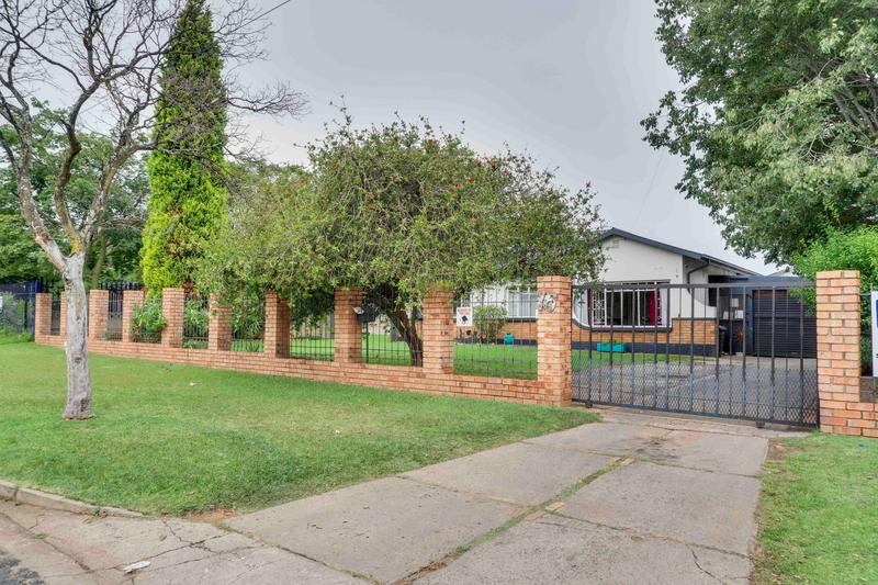 4 Bedroom Property for Sale in Witpoortjie Gauteng