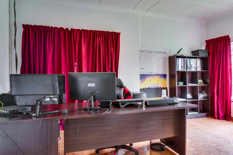 4 Bedroom Property for Sale in Witpoortjie Gauteng
