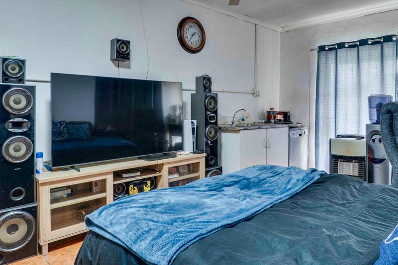 4 Bedroom Property for Sale in Witpoortjie Gauteng