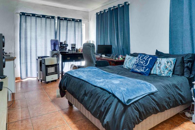 4 Bedroom Property for Sale in Witpoortjie Gauteng