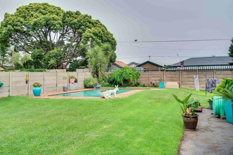 4 Bedroom Property for Sale in Witpoortjie Gauteng