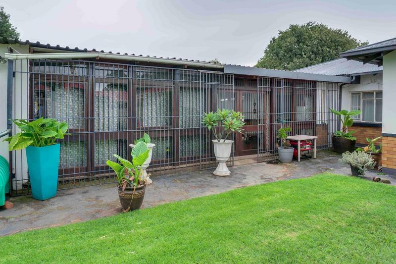 4 Bedroom Property for Sale in Witpoortjie Gauteng