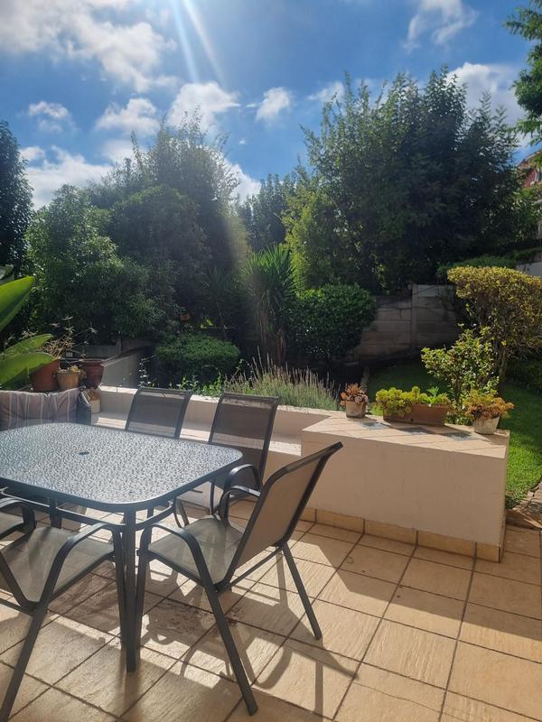 2 Bedroom Property for Sale in Sunnyrock Gauteng