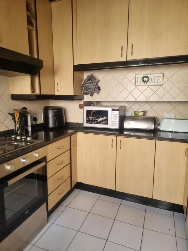 2 Bedroom Property for Sale in Sunnyrock Gauteng