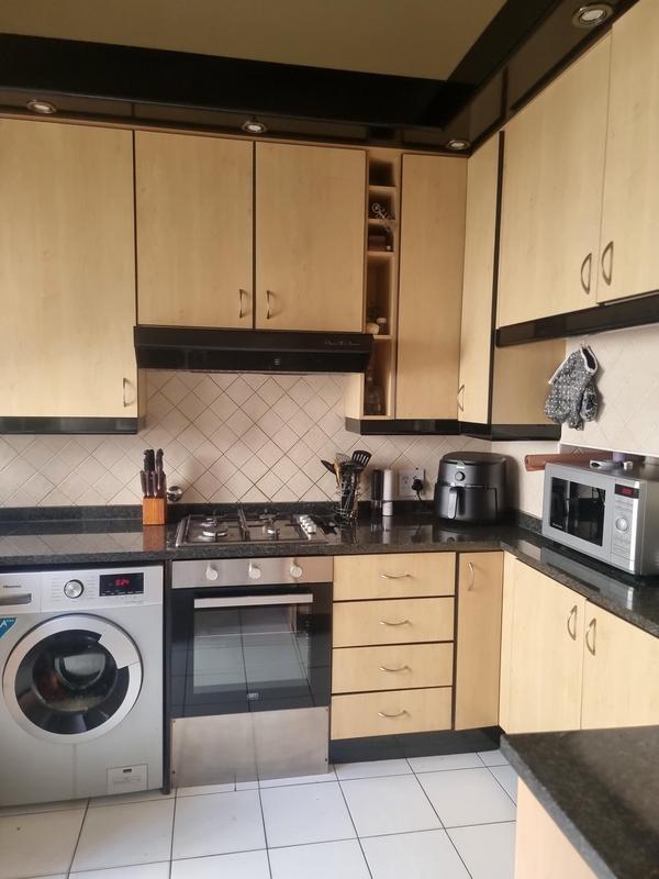 2 Bedroom Property for Sale in Sunnyrock Gauteng