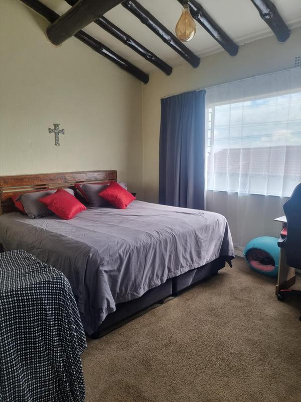 2 Bedroom Property for Sale in Sunnyrock Gauteng