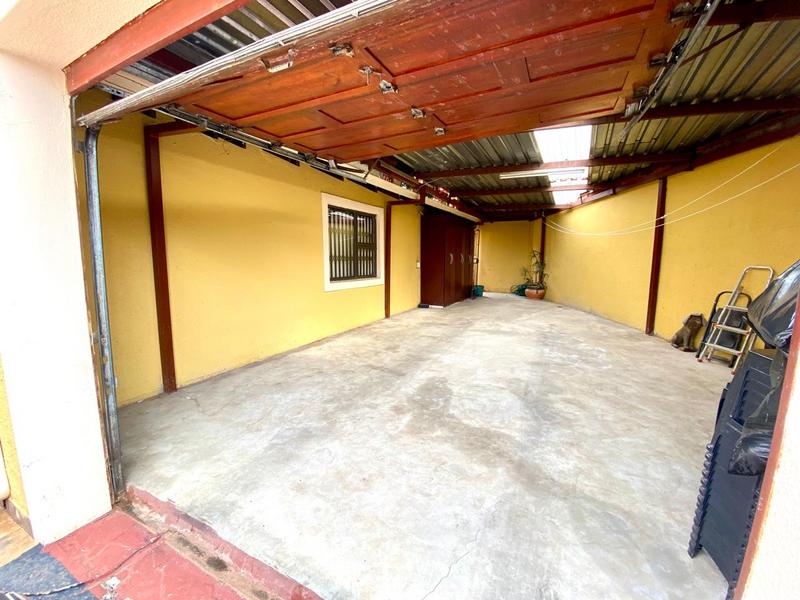 3 Bedroom Property for Sale in Zondi Gauteng