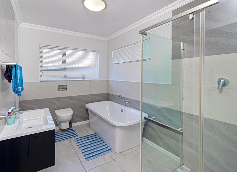 4 Bedroom Property for Sale in Edenburg Gauteng