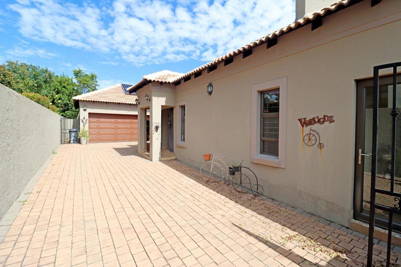 4 Bedroom Property for Sale in Amberfield Manor Gauteng