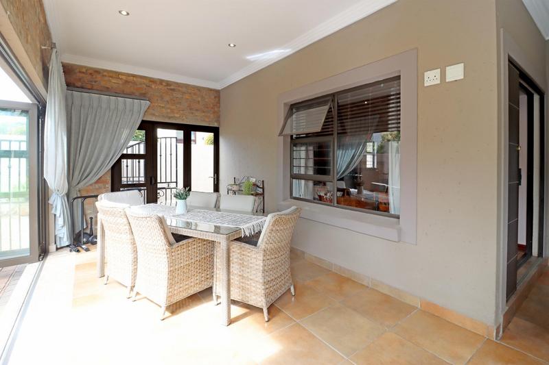 4 Bedroom Property for Sale in Amberfield Manor Gauteng