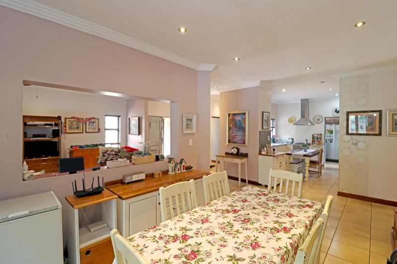 4 Bedroom Property for Sale in Amberfield Manor Gauteng