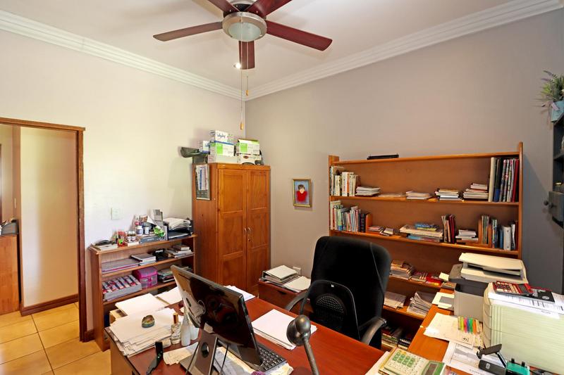 4 Bedroom Property for Sale in Amberfield Manor Gauteng