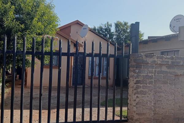 6 Bedroom Property for Sale in Leachville Ext 3 Gauteng