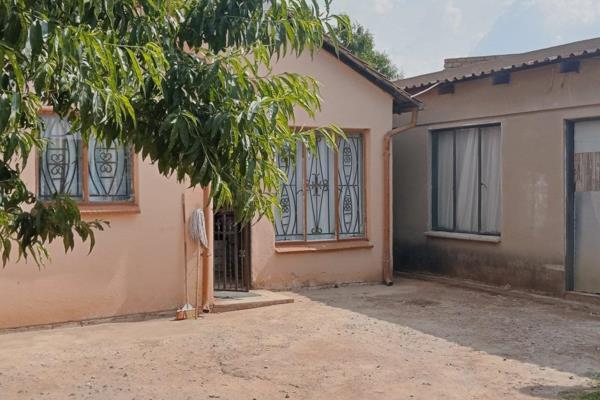 6 Bedroom Property for Sale in Leachville Ext 3 Gauteng