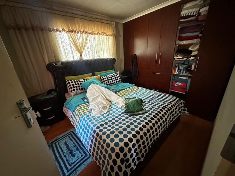 2 Bedroom Property for Sale in Buhle Park Gauteng