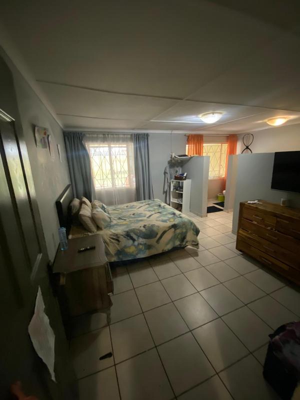 4 Bedroom Property for Sale in Dunnottar Gauteng