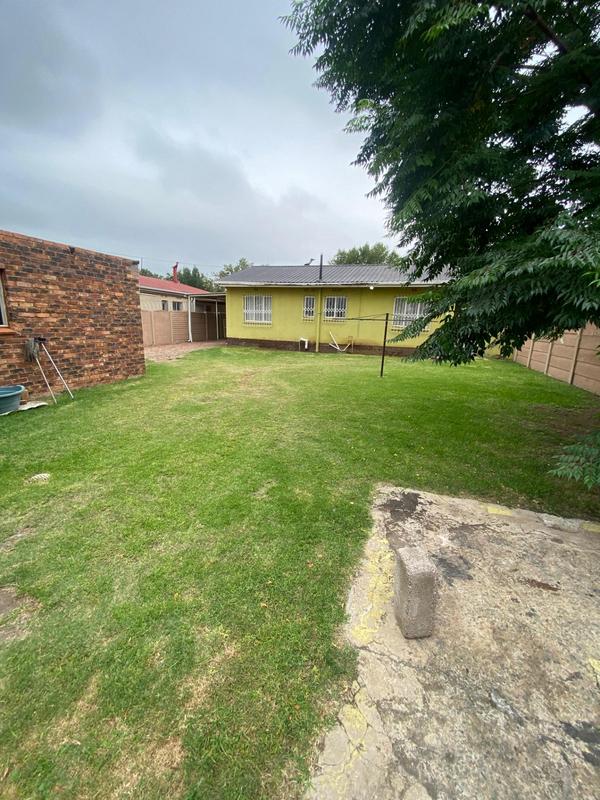 4 Bedroom Property for Sale in Dunnottar Gauteng