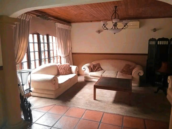 5 Bedroom Property for Sale in Geduld Gauteng