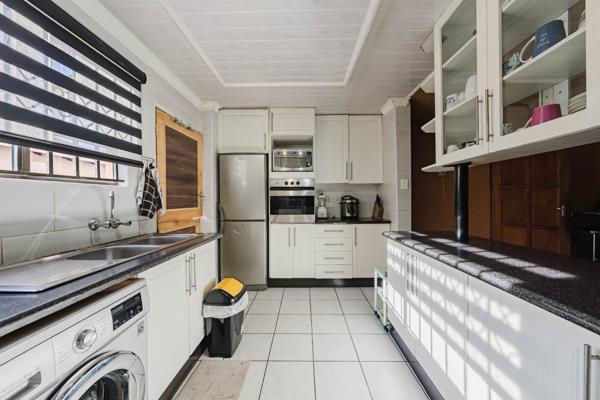 5 Bedroom Property for Sale in Ormonde Gauteng