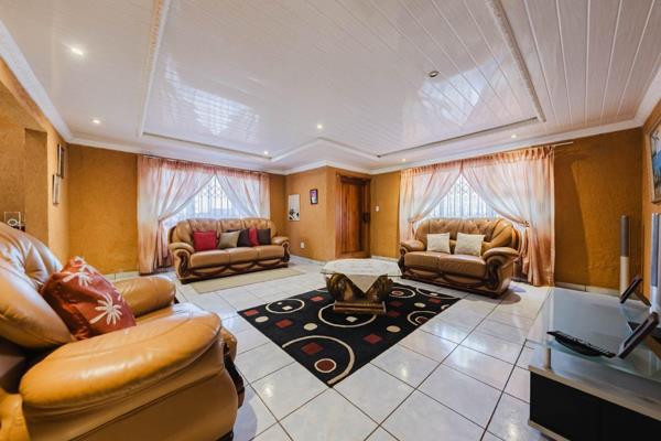 5 Bedroom Property for Sale in Ormonde Gauteng