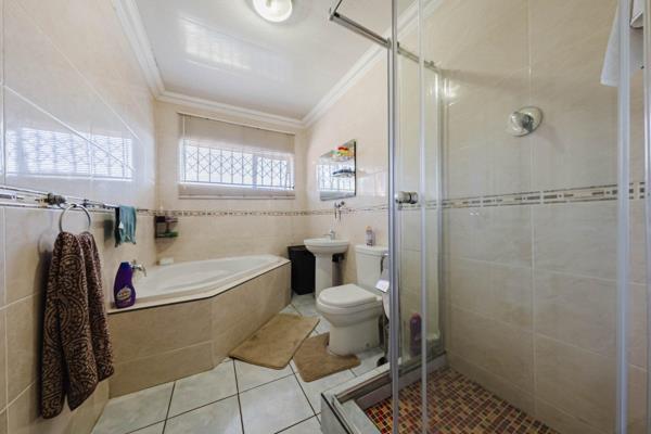 5 Bedroom Property for Sale in Ormonde Gauteng