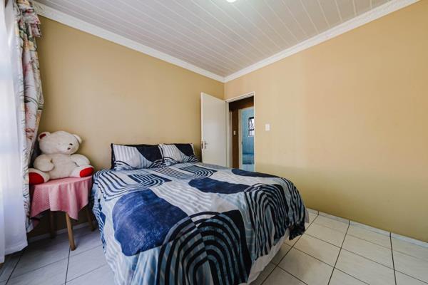 5 Bedroom Property for Sale in Ormonde Gauteng