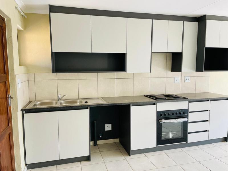 3 Bedroom Property for Sale in Cloverdene Gauteng