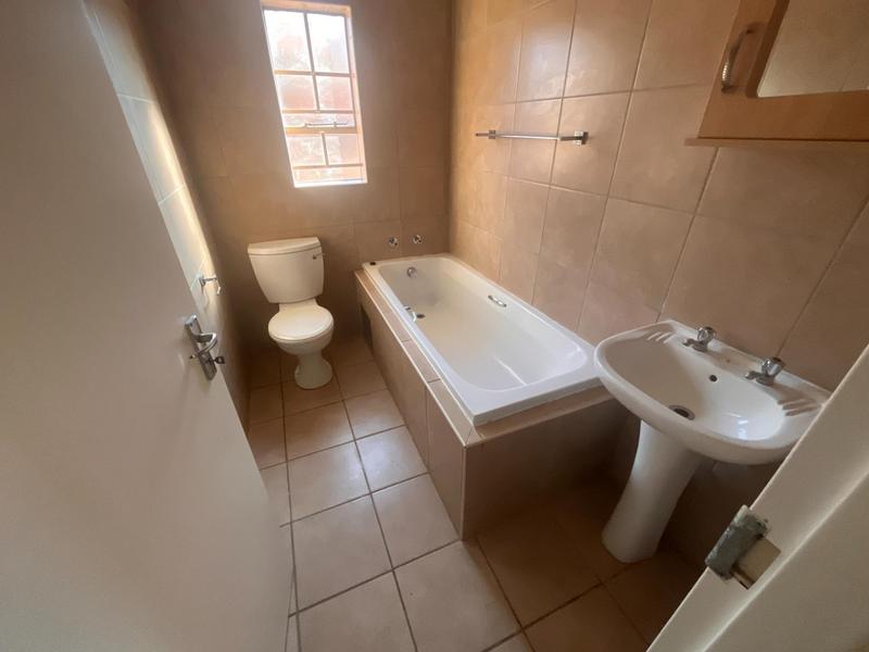 3 Bedroom Property for Sale in Thatch Hill Estate Gauteng