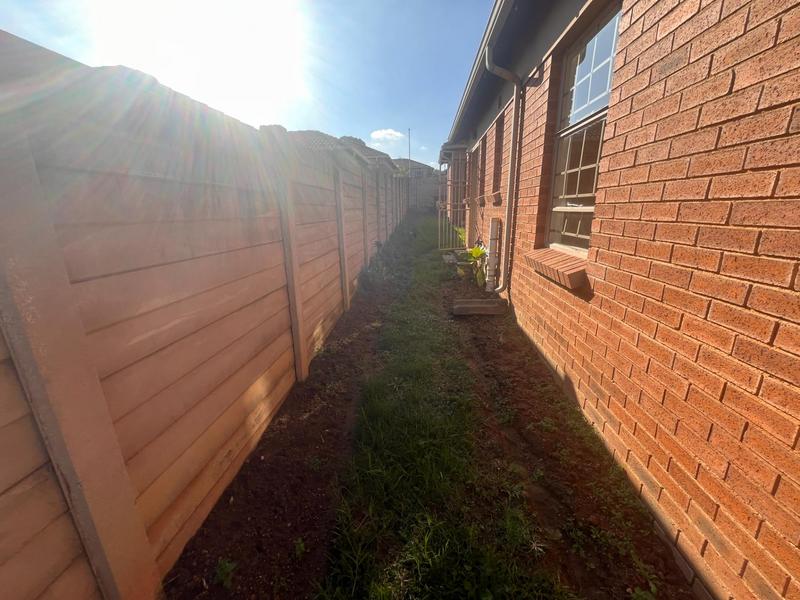3 Bedroom Property for Sale in Thatch Hill Estate Gauteng