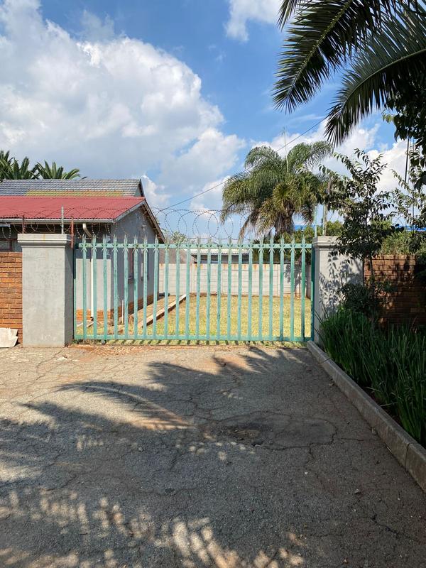 To Let 3 Bedroom Property for Rent in Sophiatown Gauteng