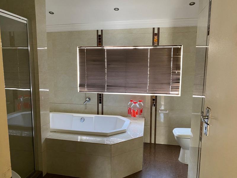 To Let 3 Bedroom Property for Rent in Sophiatown Gauteng