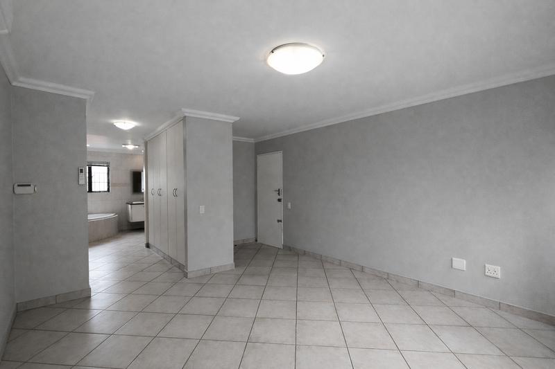 To Let 4 Bedroom Property for Rent in Waterkloof Ridge Gauteng