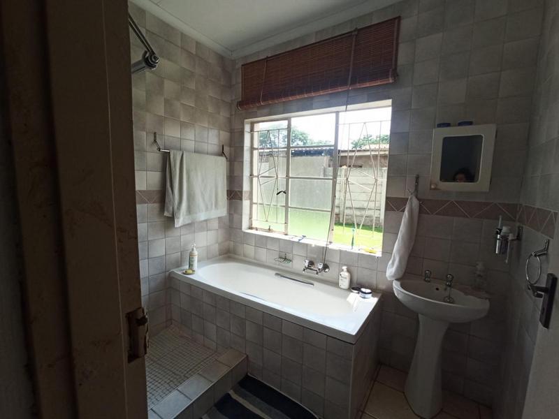 To Let 3 Bedroom Property for Rent in Primrose Gauteng