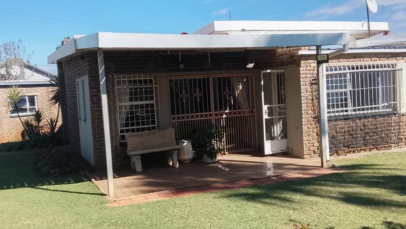 4 Bedroom Property for Sale in Greenhills Gauteng