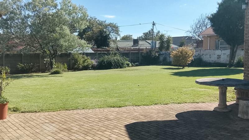 4 Bedroom Property for Sale in Greenhills Gauteng