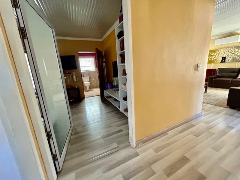 2 Bedroom Property for Sale in Vanderbijlpark Cw 6 Gauteng