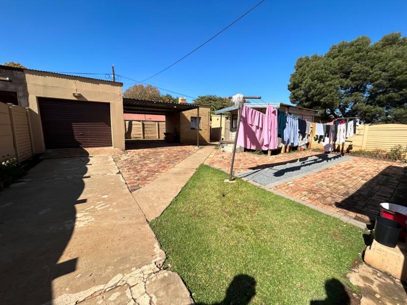 2 Bedroom Property for Sale in Vanderbijlpark Cw 6 Gauteng