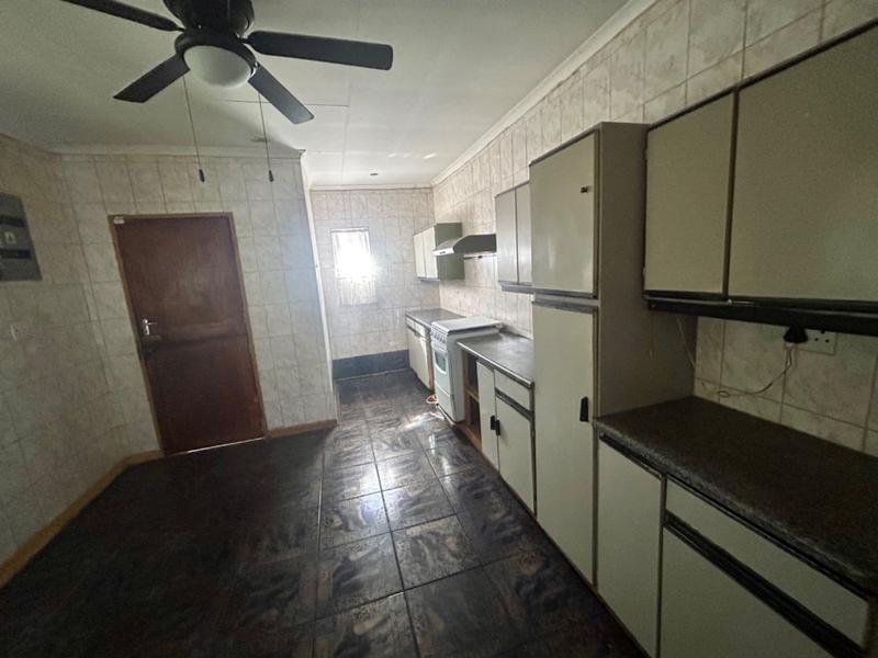 3 Bedroom Property for Sale in Vanderbijlpark Cw 6 Gauteng