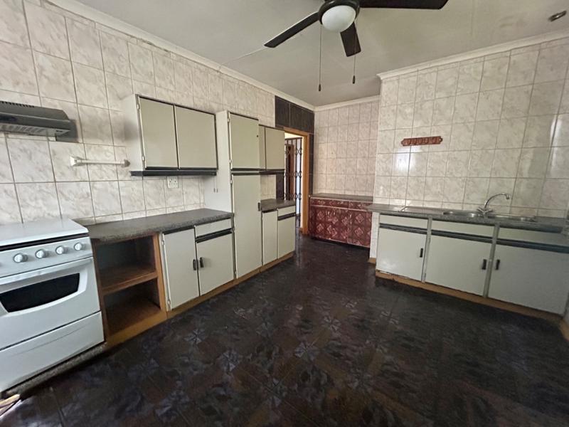 3 Bedroom Property for Sale in Vanderbijlpark Cw 6 Gauteng
