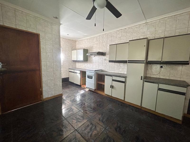 3 Bedroom Property for Sale in Vanderbijlpark Cw 6 Gauteng