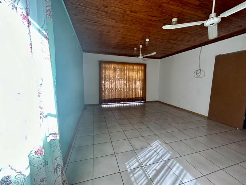 3 Bedroom Property for Sale in Vanderbijlpark Cw 6 Gauteng